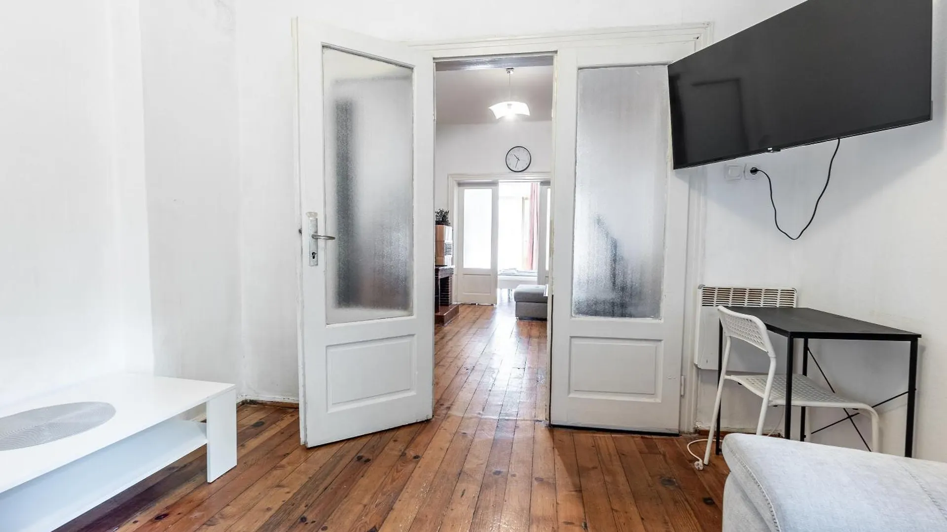 Salts Market 3Br Retreat Sofia Apartment